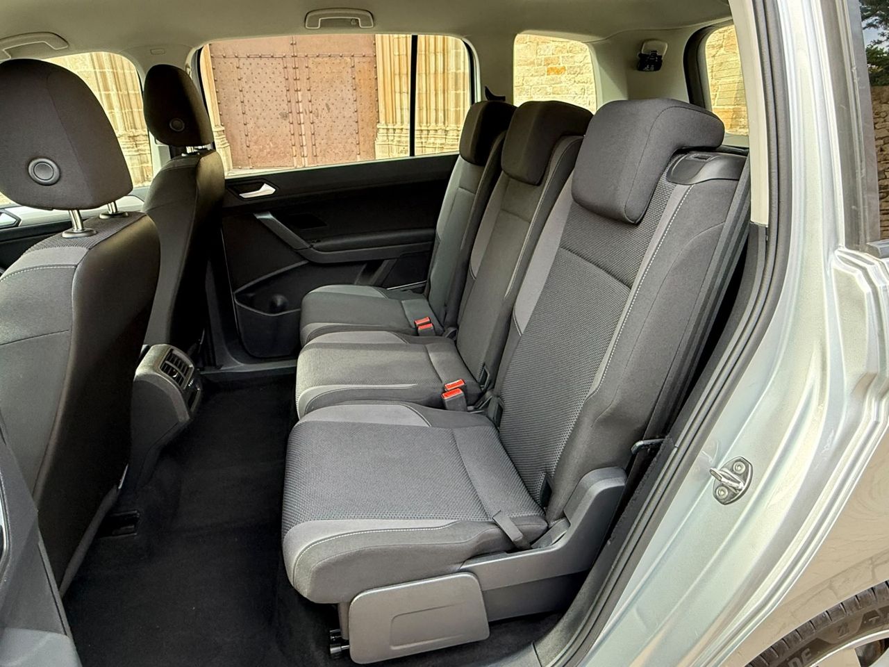 Volkswagen Touran Advance 2.0 TDI 90 kW 2022 de segunda mano en Barcelona