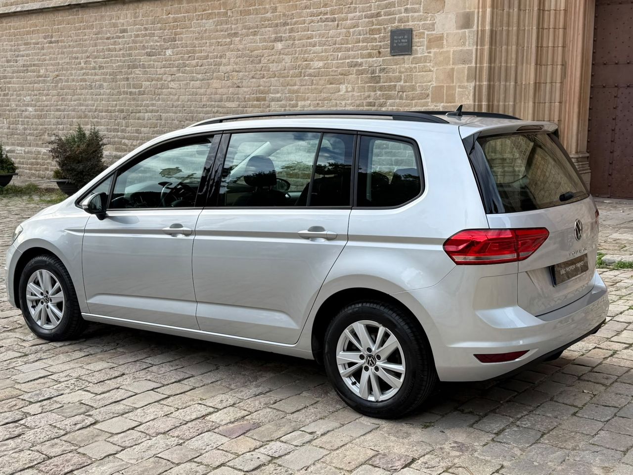 Volkswagen Touran Advance 2.0 TDI 90 kW 2022 de segunda mano en Barcelona