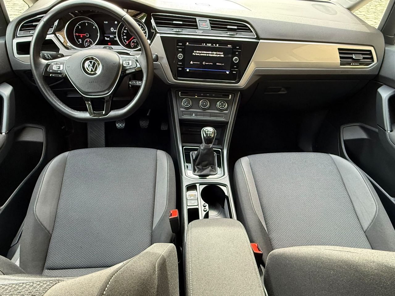 Volkswagen Touran Advance 2.0 TDI 90 kW 2022 de segunda mano en Barcelona