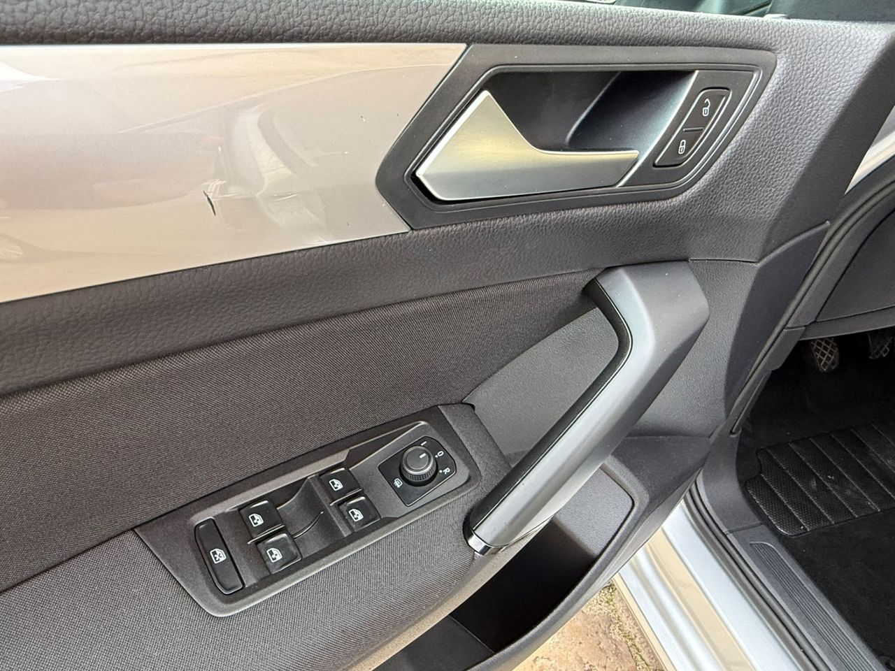 Volkswagen Touran Advance 2.0 TDI 90 kW 2022 de segunda mano en Barcelona