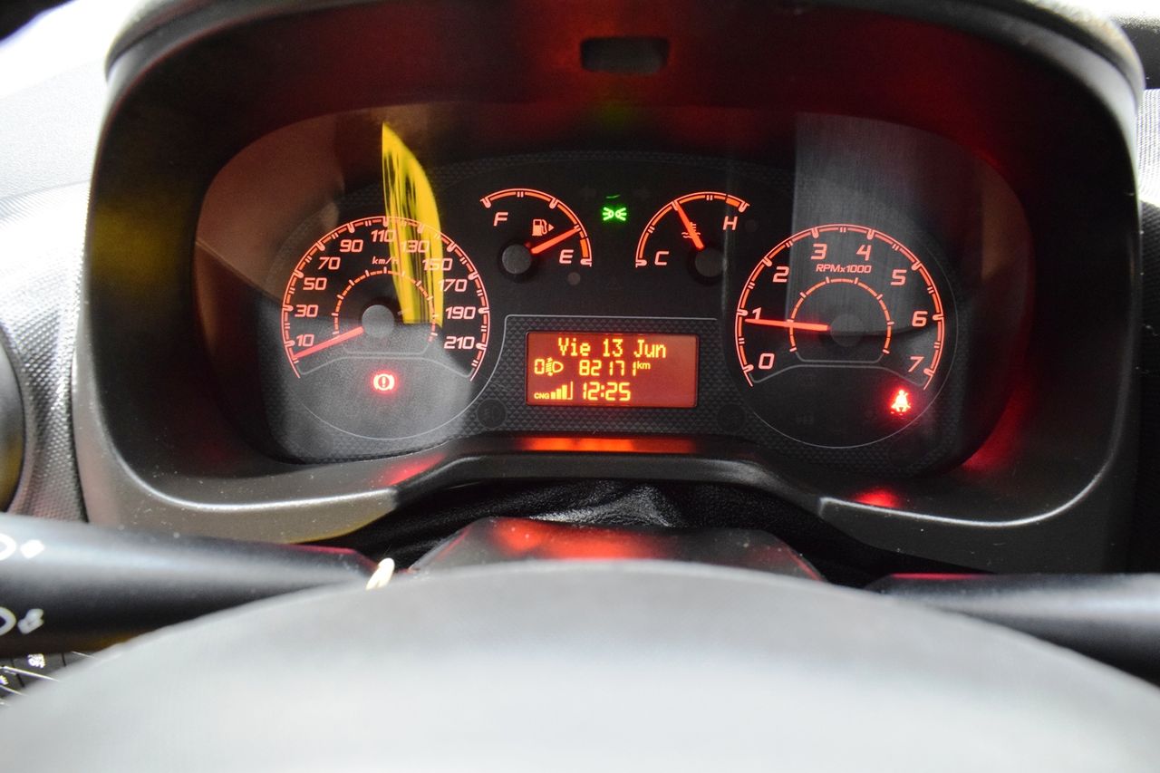 Fiat Fiorino Cargo Base 1.4 Natural Power 51kW  - Foto 12
