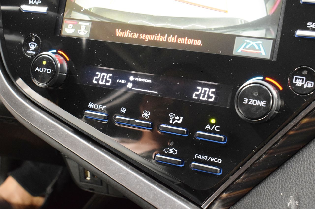 Toyota Camry 2.5 220H Luxury  - Foto 35