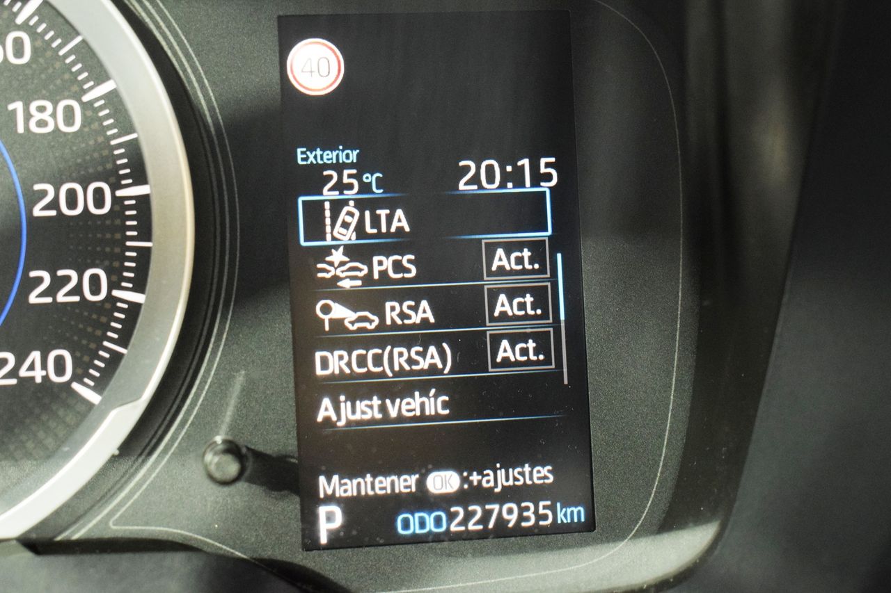 Toyota Corolla  1.8 HYBRID ACTIVE TECH E-CVT  - Foto 17