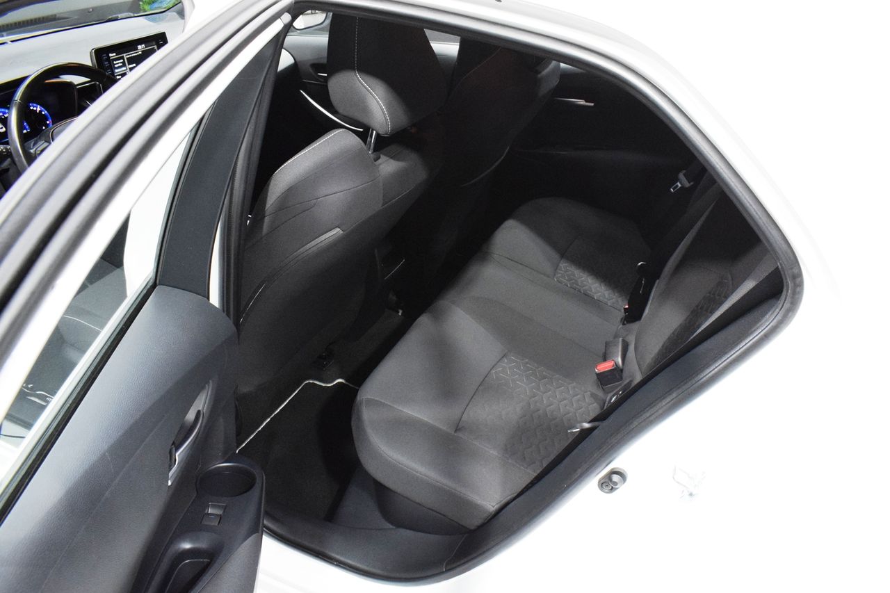 Toyota Corolla  1.8 HYBRID ACTIVE TECH E-CVT  - Foto 9