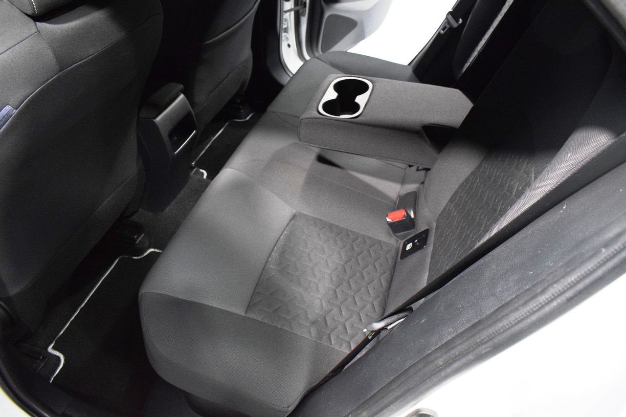 Toyota Corolla 1.8 HYBRID ACTIVE TECH E-CVT  - Foto 16