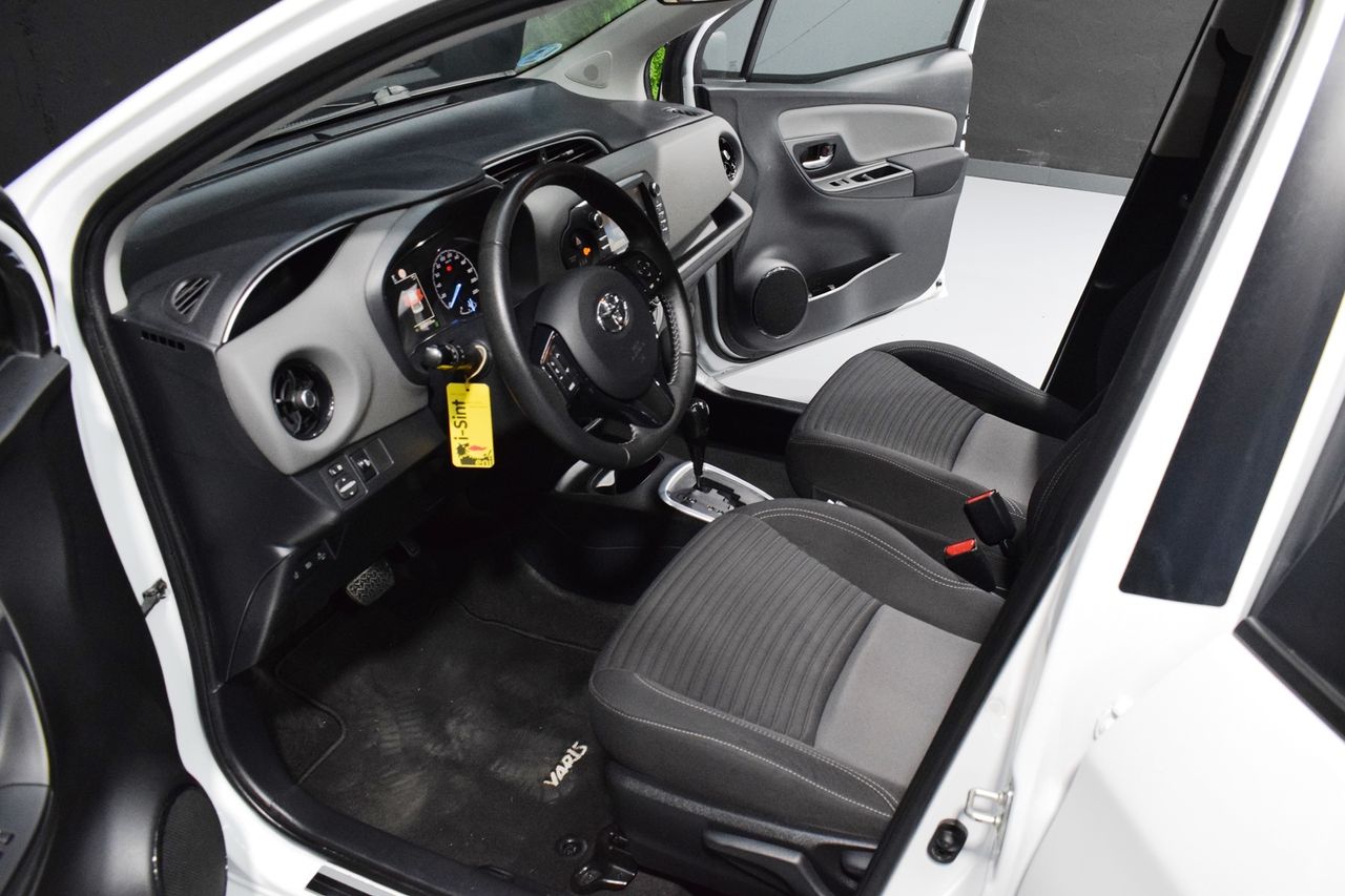Toyota Yaris 1.5 100H Active Tech  - Foto 8