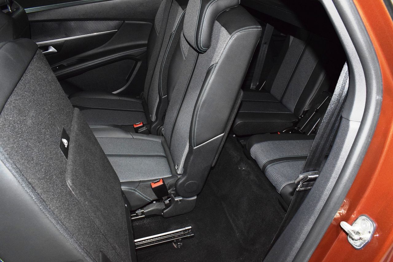 Peugeot 5008 Allure 1.5 HDI 130CV  - Foto 41
