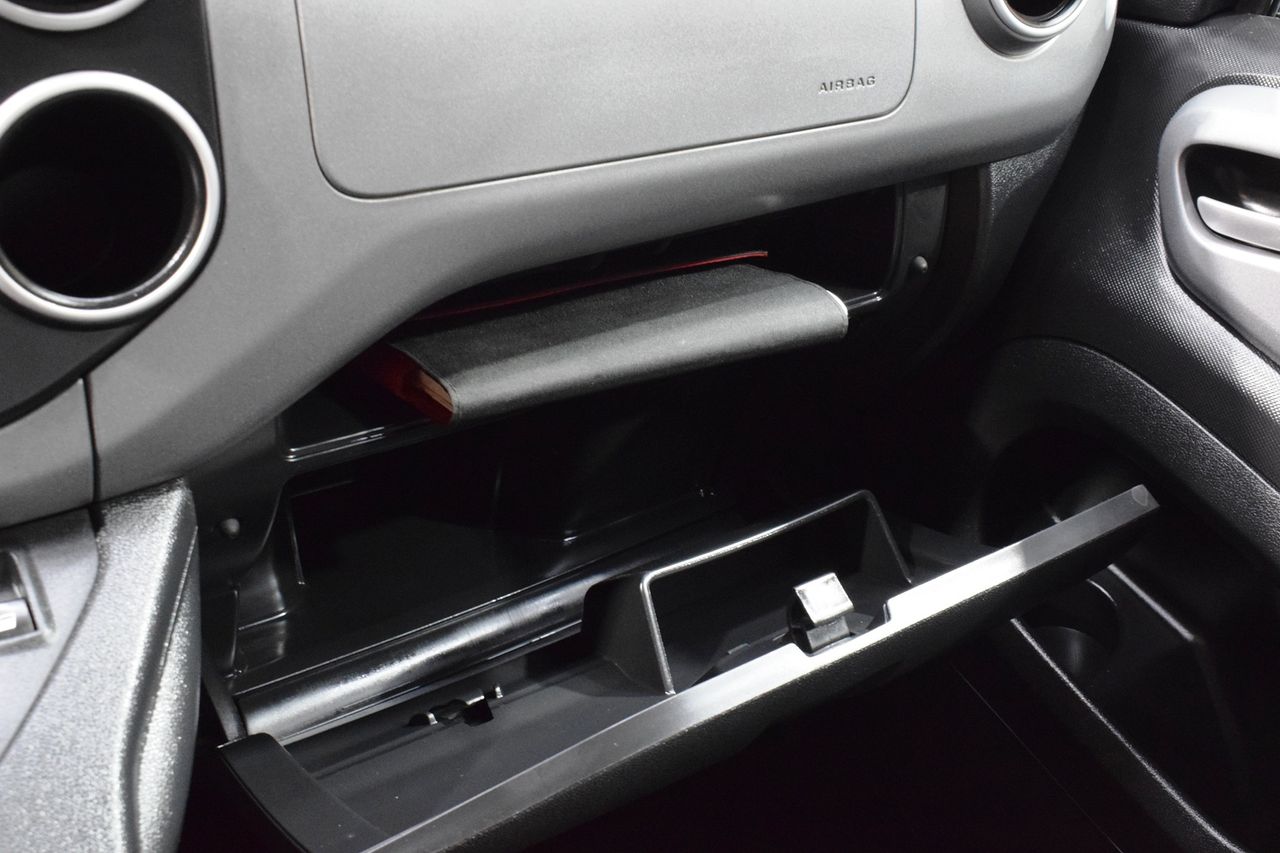 Citroën Berlingo Combi Live Edition 1.6 BlueHDi 100CV MT5 E5  - Foto 17