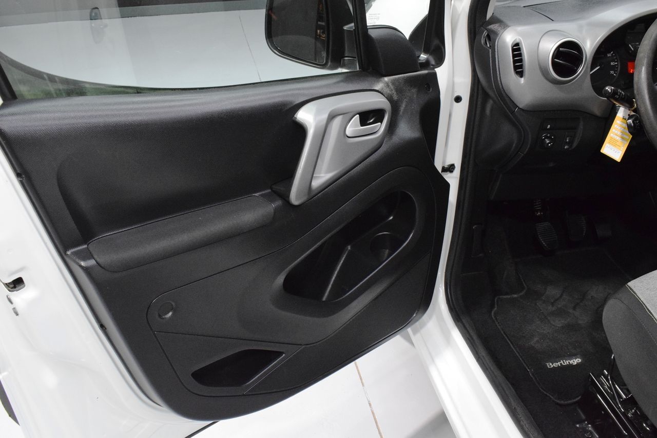 Citroën Berlingo Combi Live Edition 1.6 BlueHDi 100CV MT5 E5  - Foto 10
