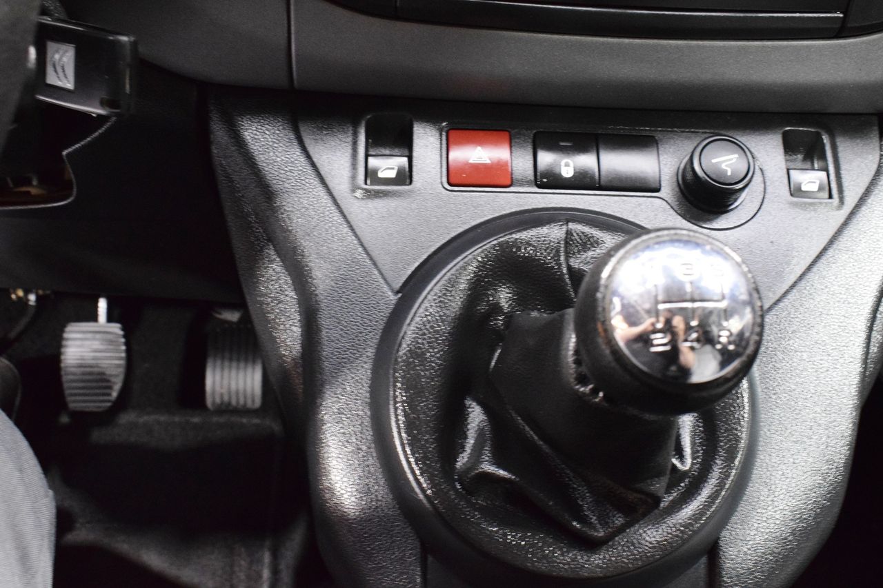 Citroën Berlingo Combi Live Edition 1.6 BlueHDi 100CV MT5 E5  - Foto 18