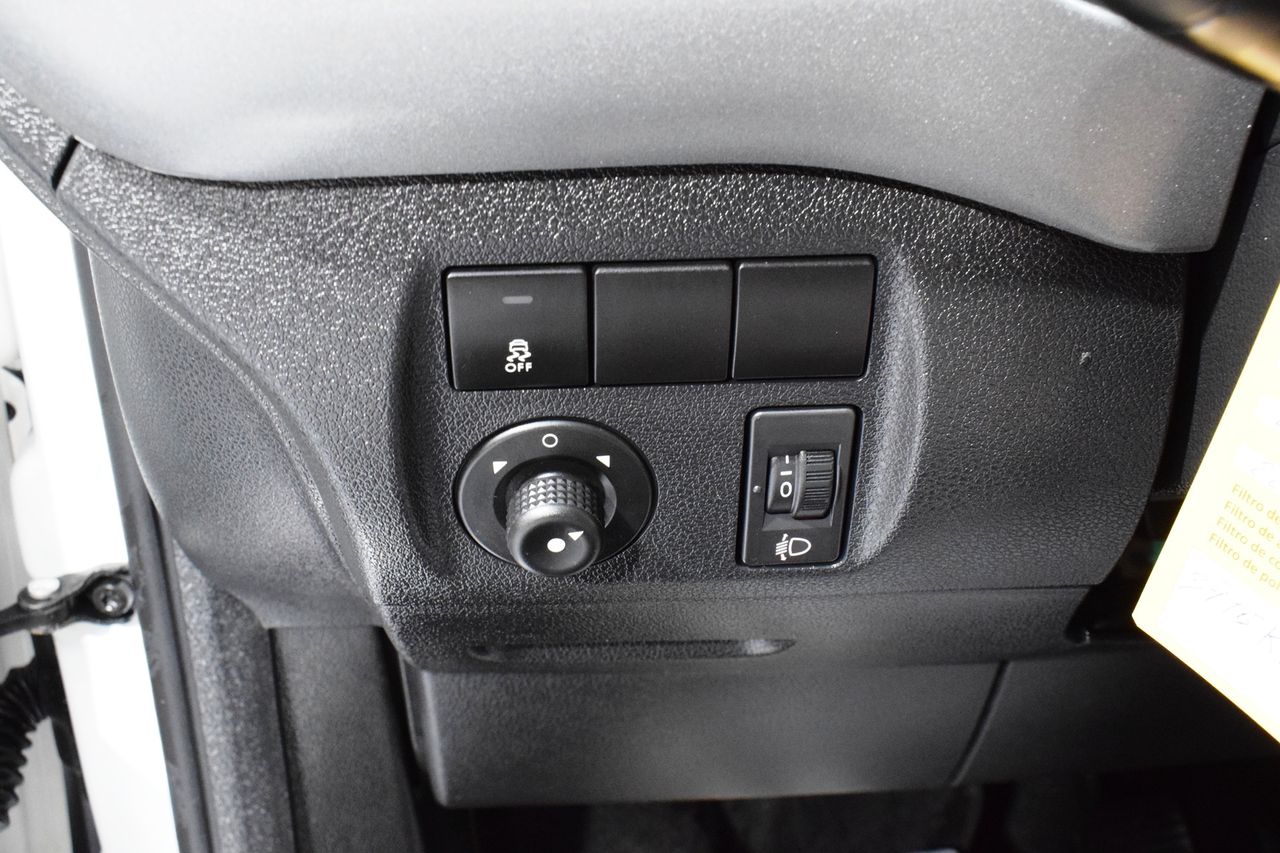 Citroën Berlingo Combi Live Edition 1.6 BlueHDi 100CV MT5 E5  - Foto 19