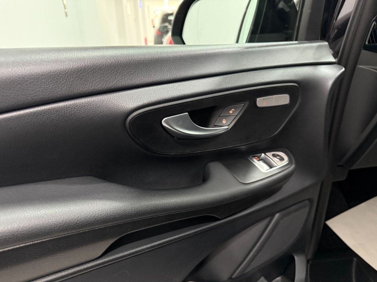 Mercedes Clase V 220 d Larga  Avantgarde 9G  - Foto 3