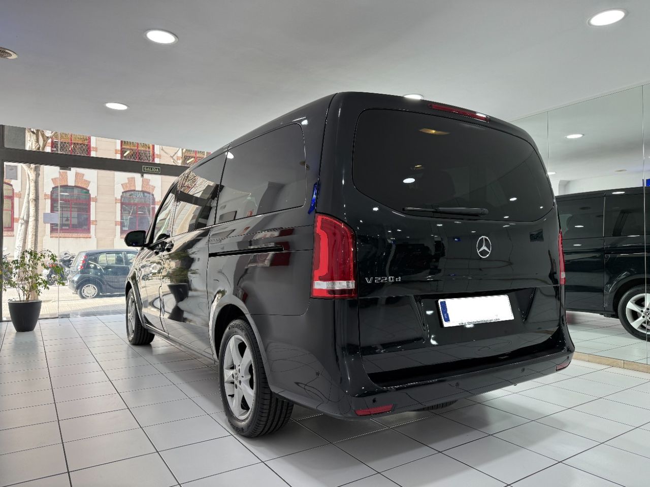 Mercedes Clase V 220 d Larga  Avantgarde 9G  - Foto 23