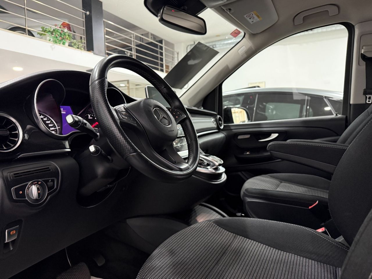 Mercedes Clase V 220 d Larga  Avantgarde 9G  - Foto 4