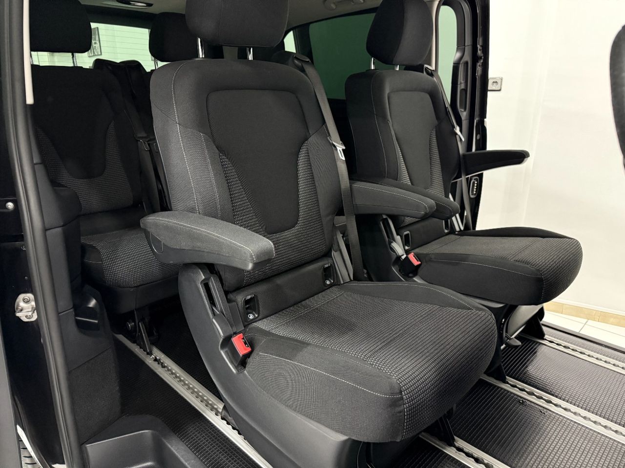 Mercedes Clase V 220 d Larga  Avantgarde 9G  - Foto 12