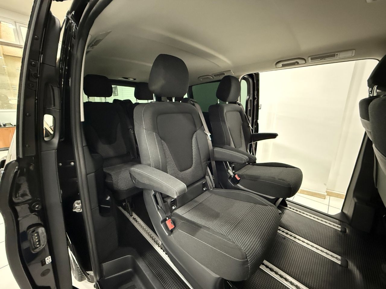 Mercedes Clase V 220 d Larga  Avantgarde 9G  - Foto 19