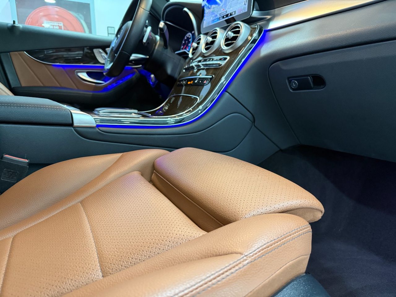 Mercedes GLC 300 e 4MATIC  - Foto 17