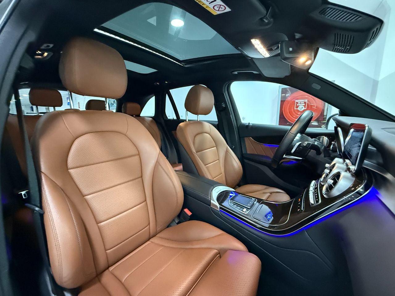 Mercedes GLC 300 e 4MATIC  - Foto 23