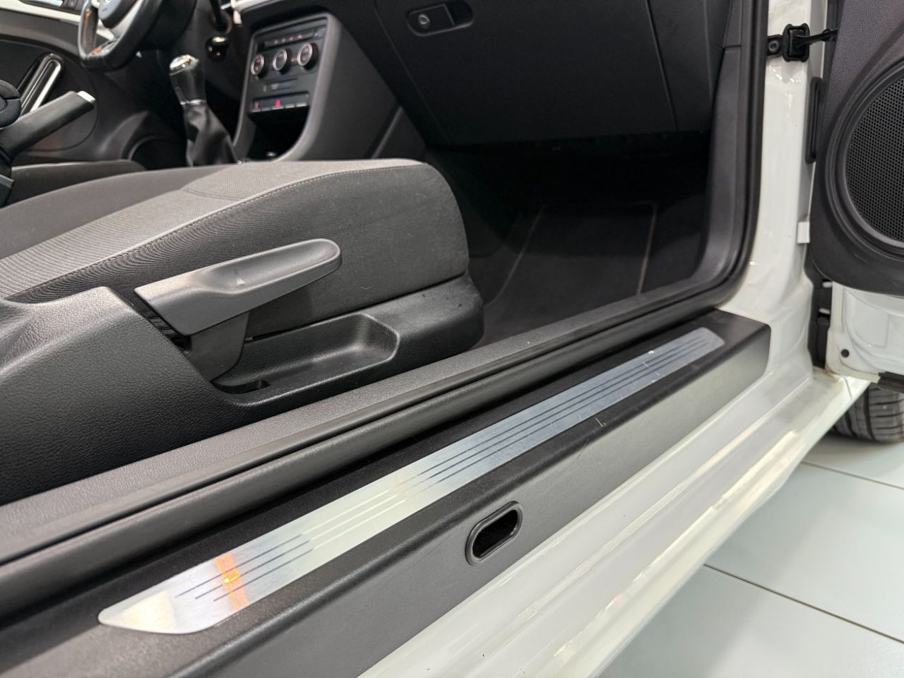 Volkswagen Beetle 2.0 TDI   - Foto 11