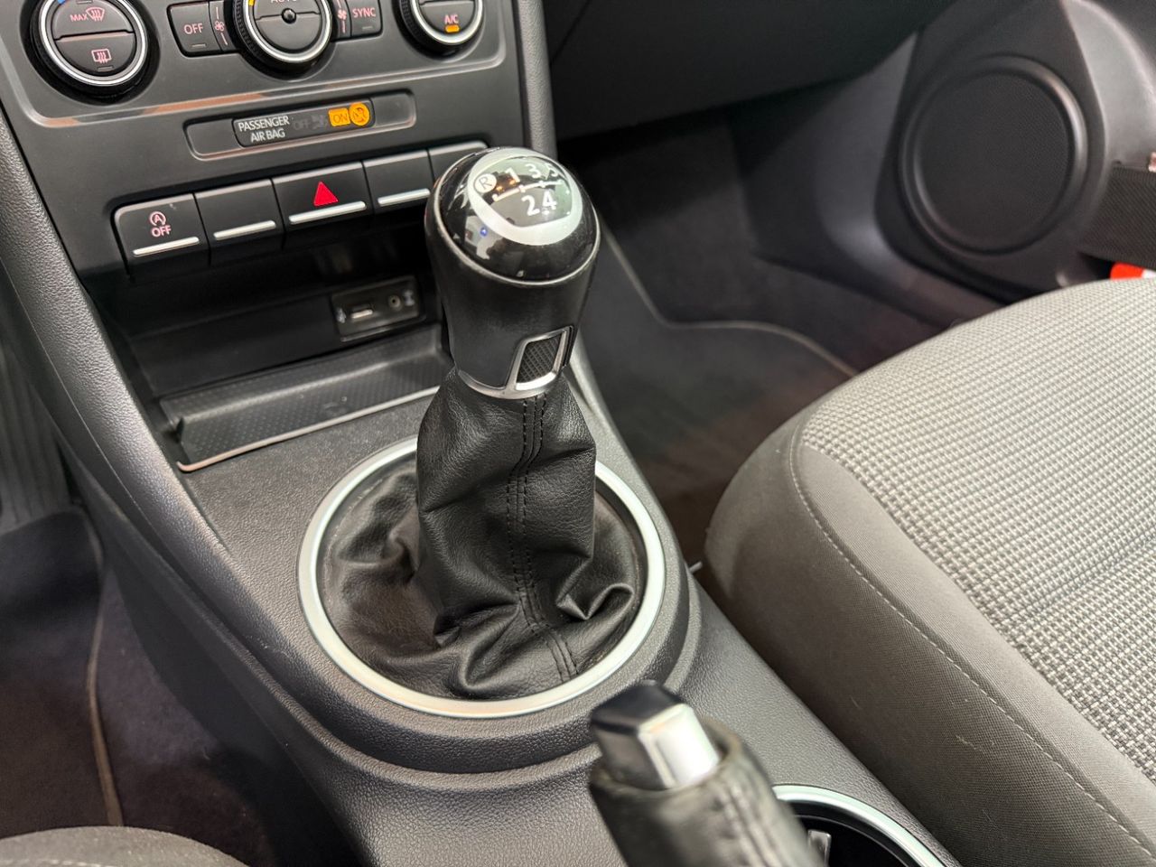 Volkswagen Beetle 2.0 TDI   - Foto 9