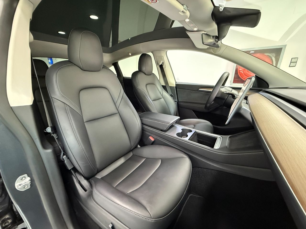 Tesla Model Y Gran autonomía Tracción integral  - Foto 25