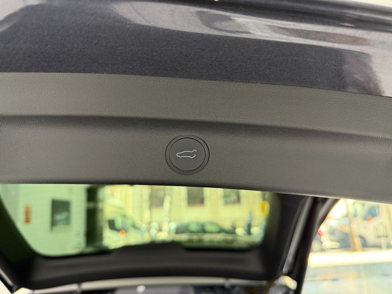 Tesla Model Y Gran autonomía Tracción integral  - Foto 17