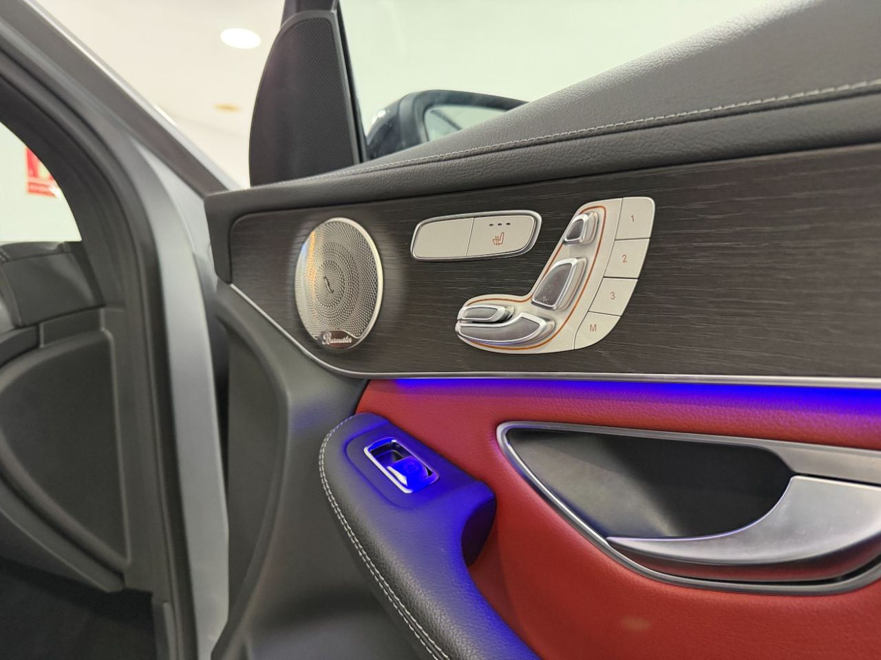 Mercedes GLC Coupé 300e 4MATIC - Foto 19