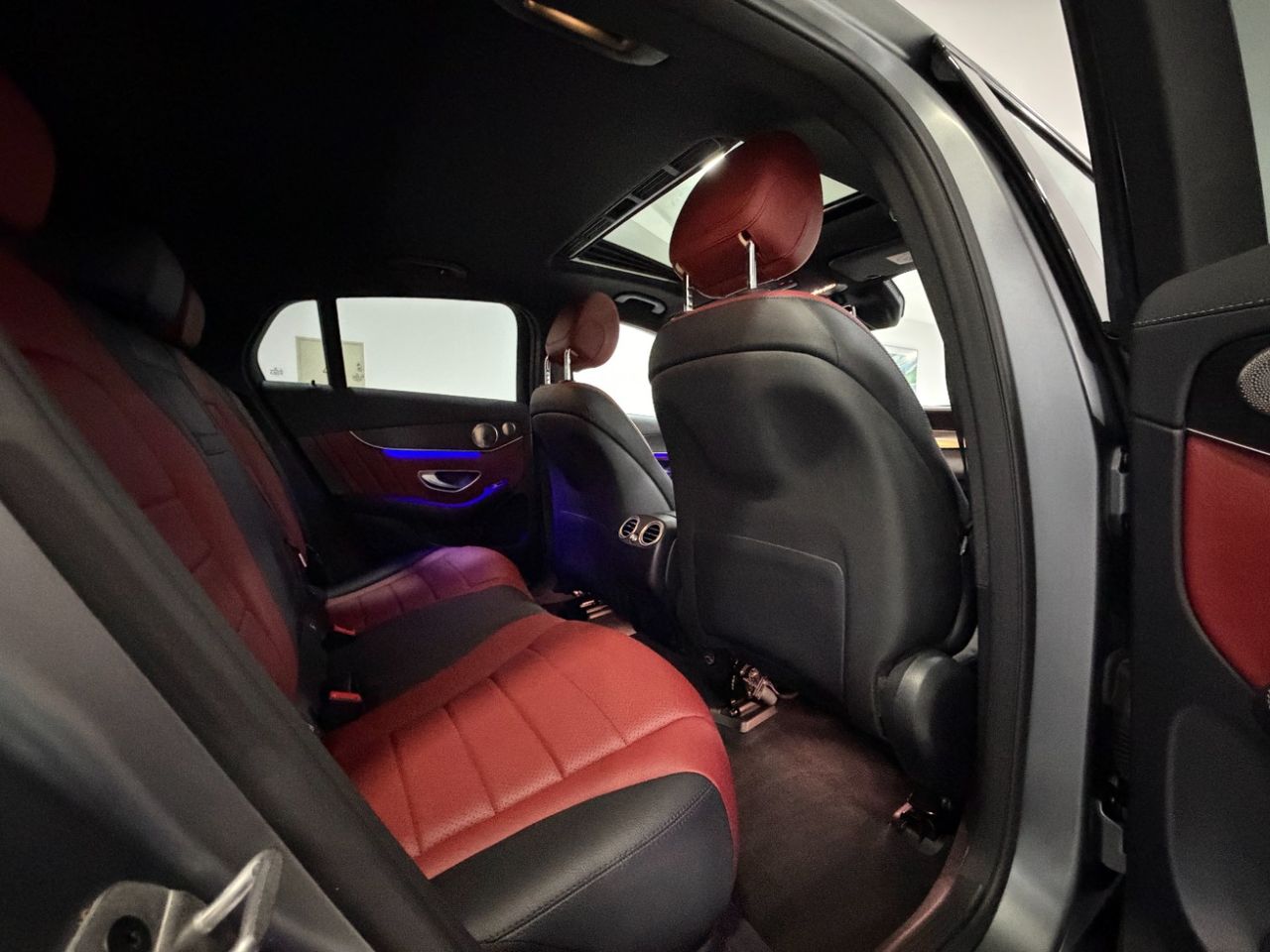 Mercedes GLC Coupé 300e 4MATIC - Foto 16