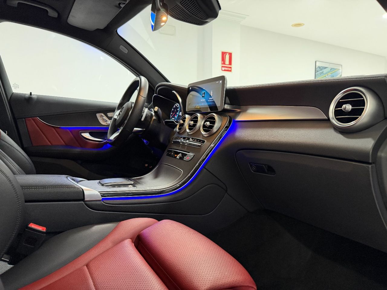 Mercedes GLC Coupé 300 e 4MATIC - Foto 17