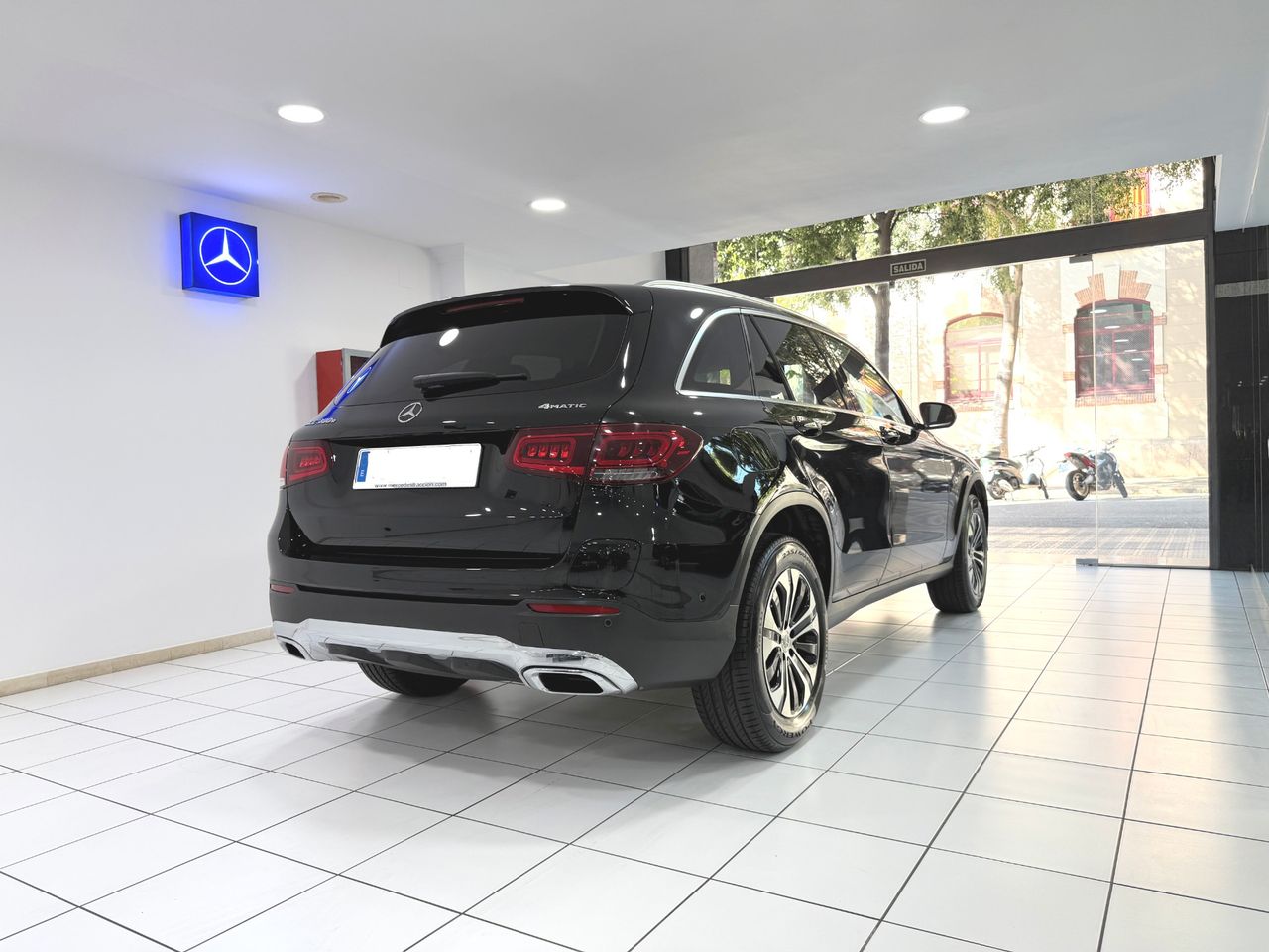 Mercedes GLC 300 e 4MATIC - Foto 27