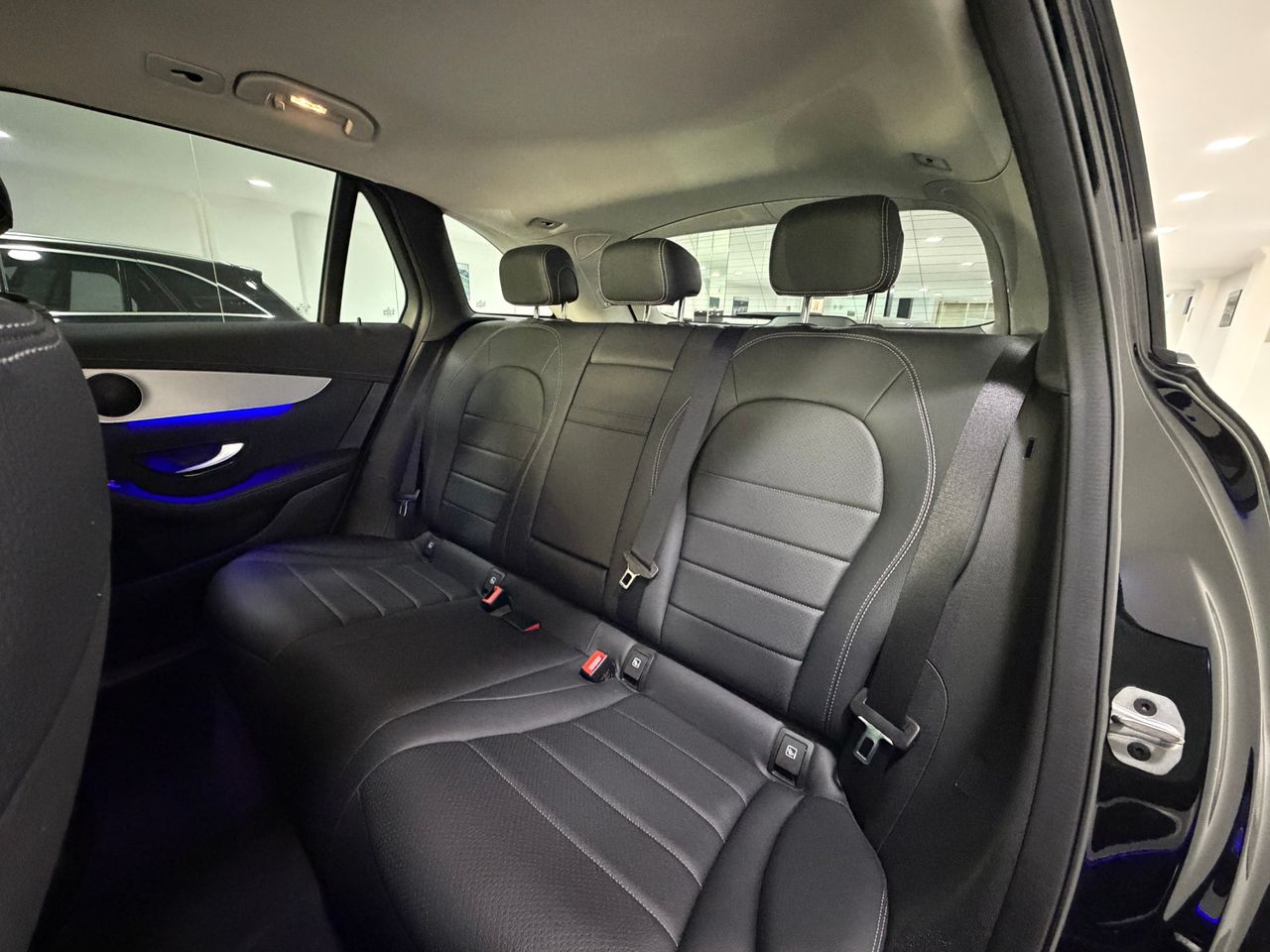 Mercedes GLC 300 e 4MATIC - Foto 20