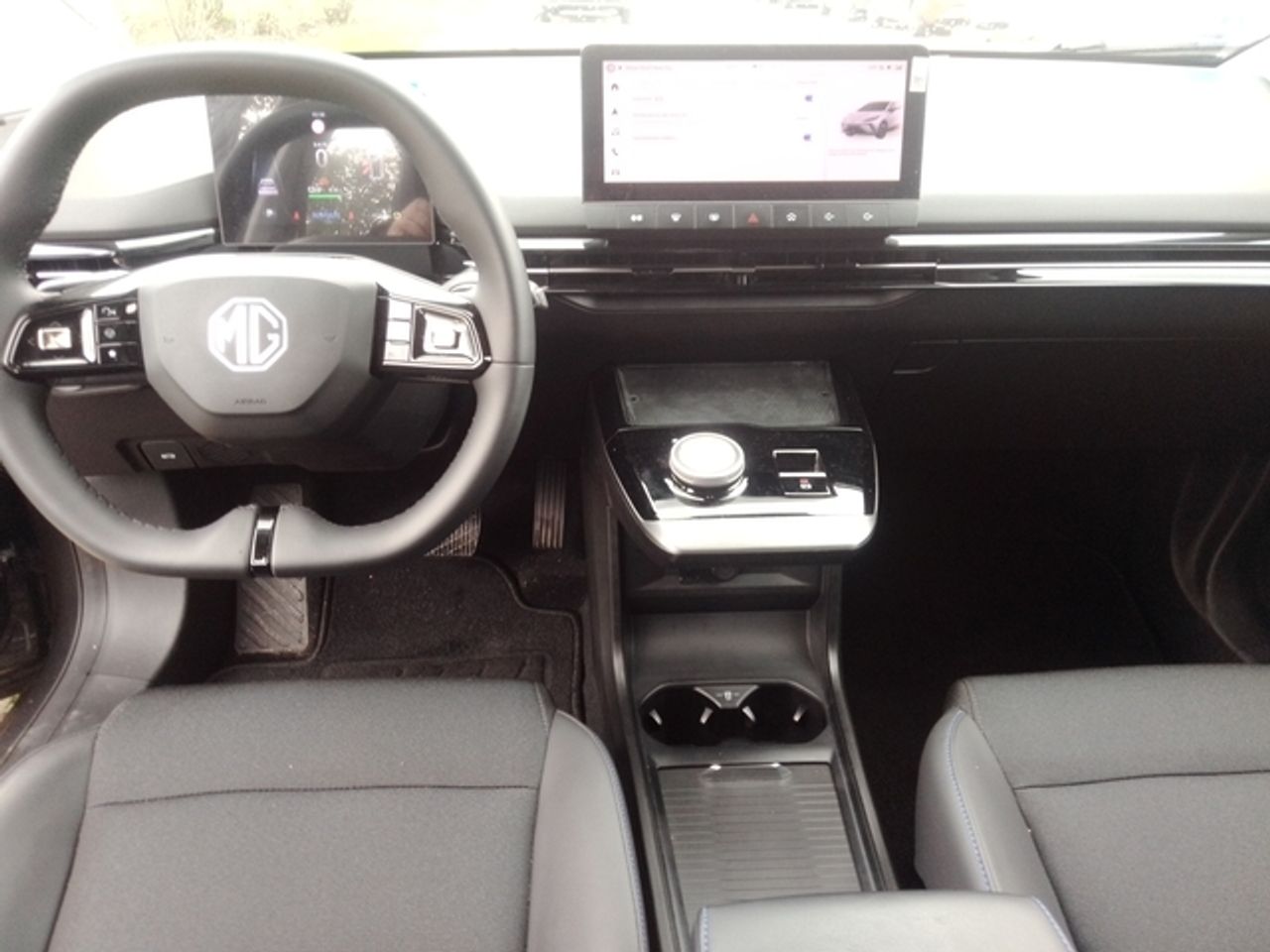 MG MG4 64kWh Luxury 150 kW (204 CV) - Foto 12