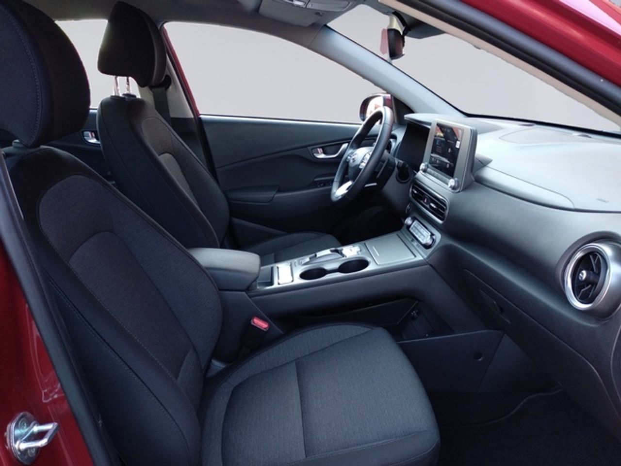 Hyundai Kona EV Maxx 150 kW (204 CV) - Foto 16