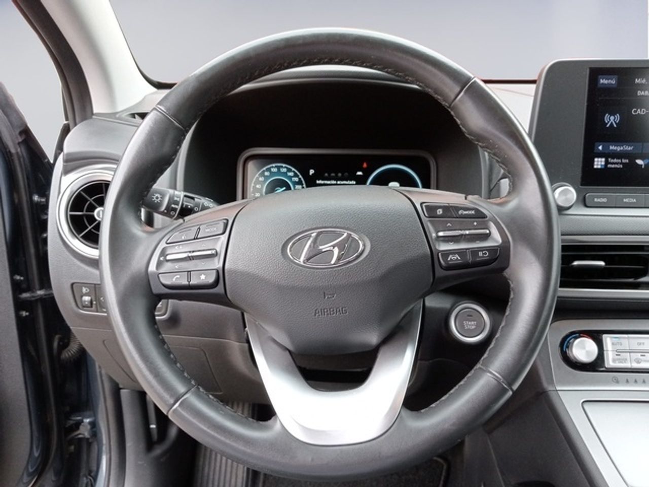 Hyundai Kona EV Maxx 150 kW (204 CV) - Foto 13