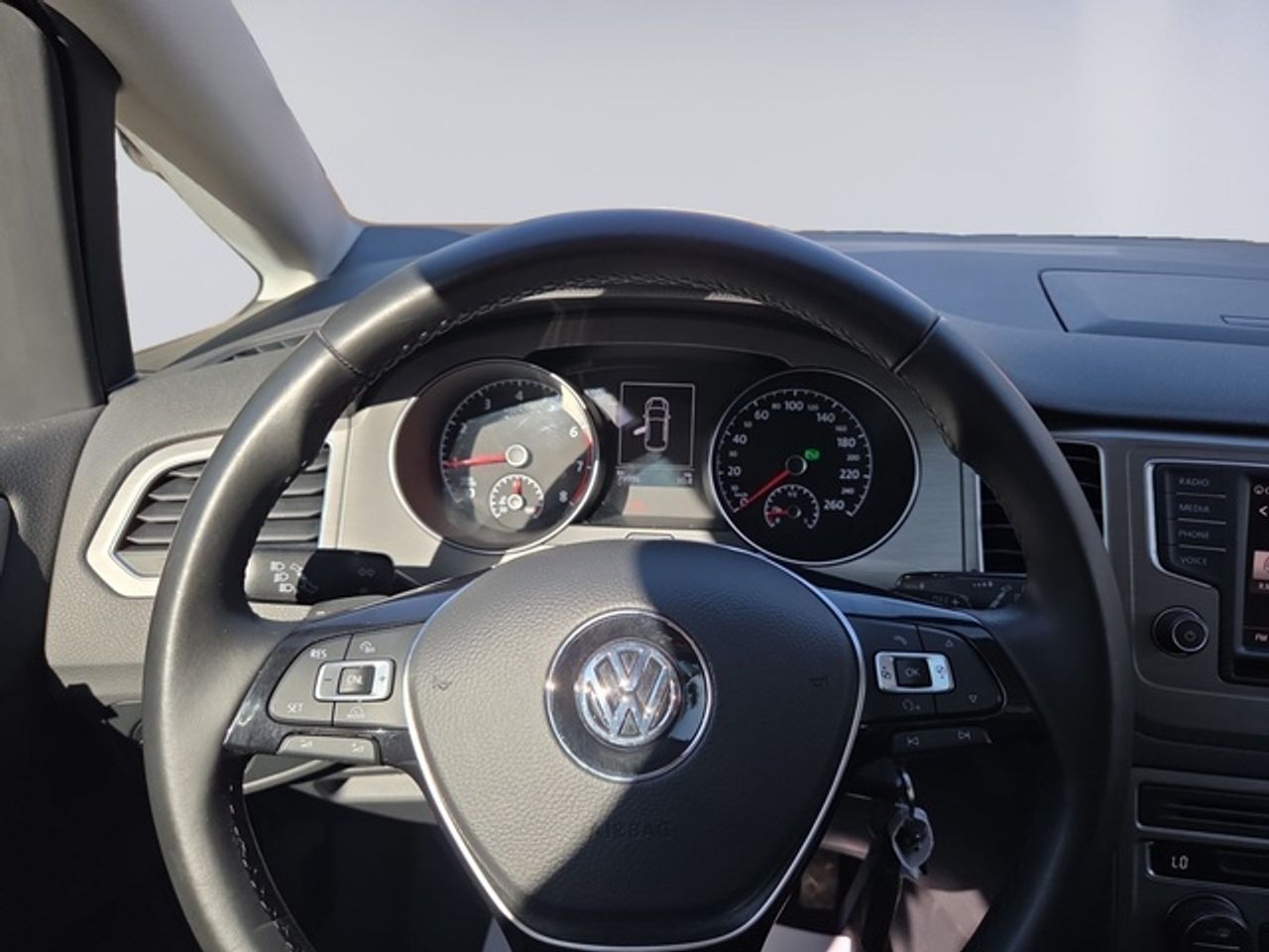 Volkswagen Golf Advance 1.4 TSI BMT 92 kW (125 CV) DSG - Foto 13