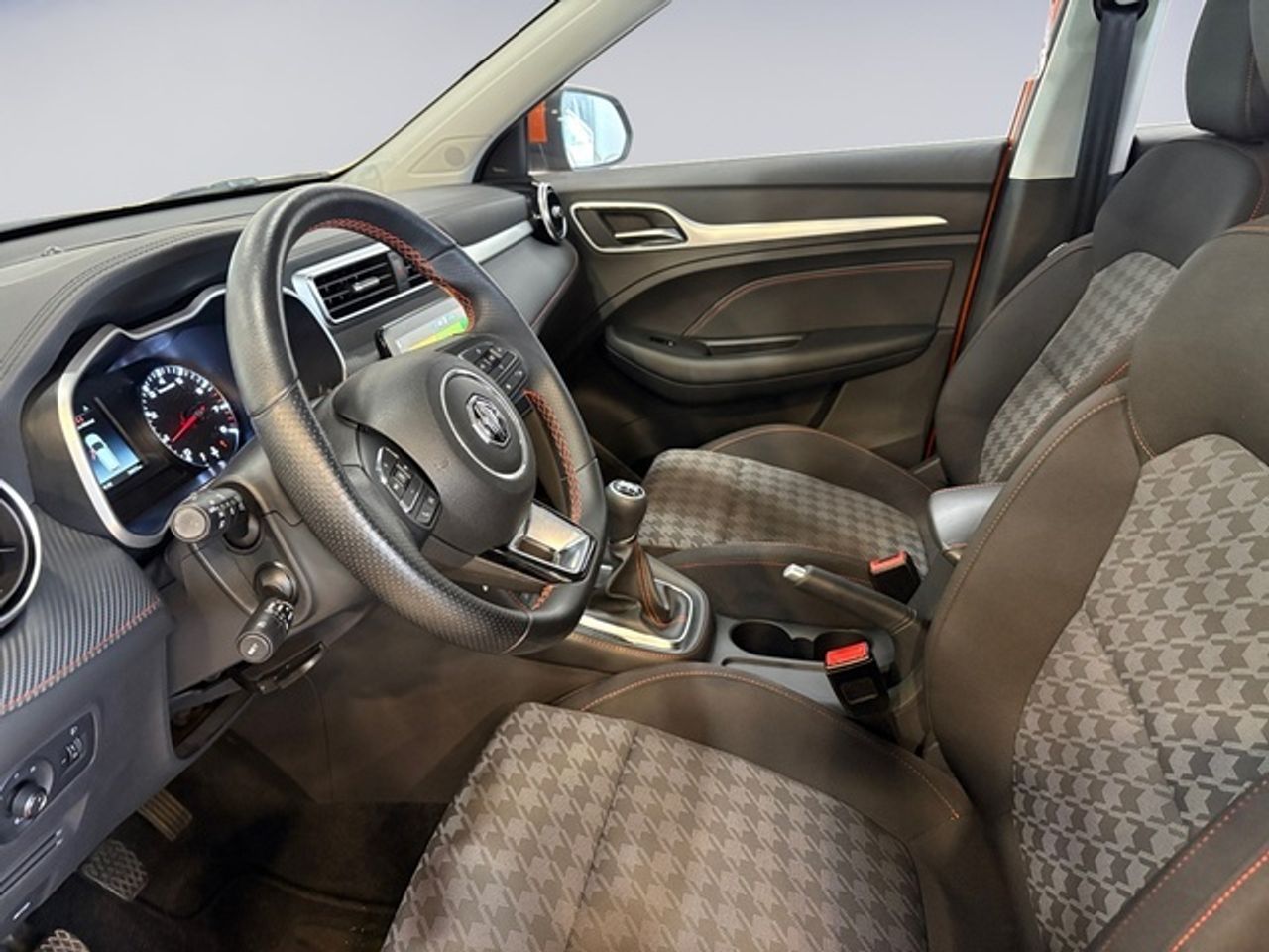 MG ZS 1.5 Comfort 78 kW (106 CV) - Foto 8