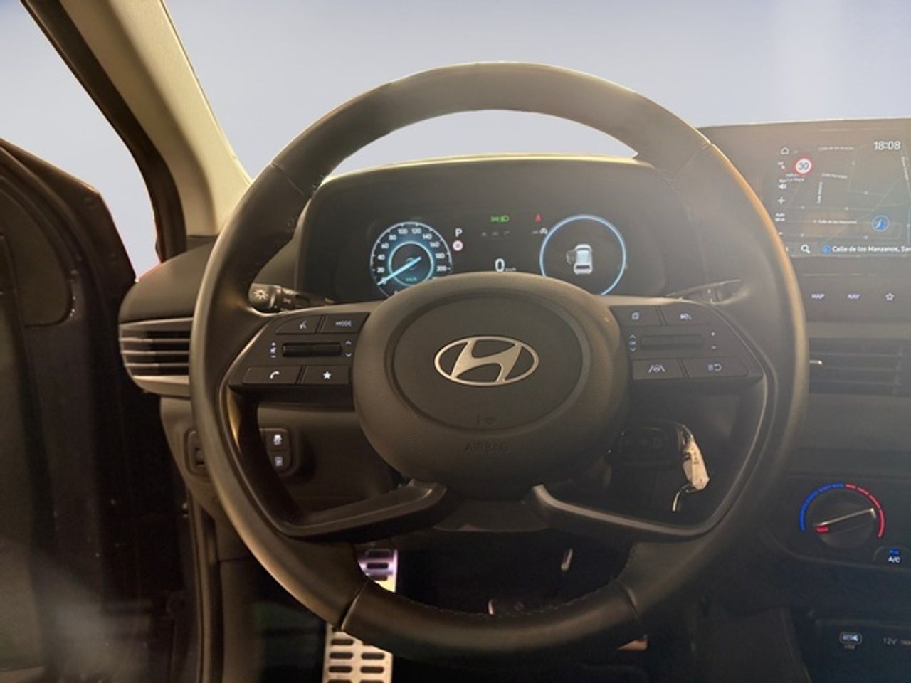 Hyundai Bayon 1.0 TGDI 48V Maxx DCT 74 kW (100 CV) - Foto 13