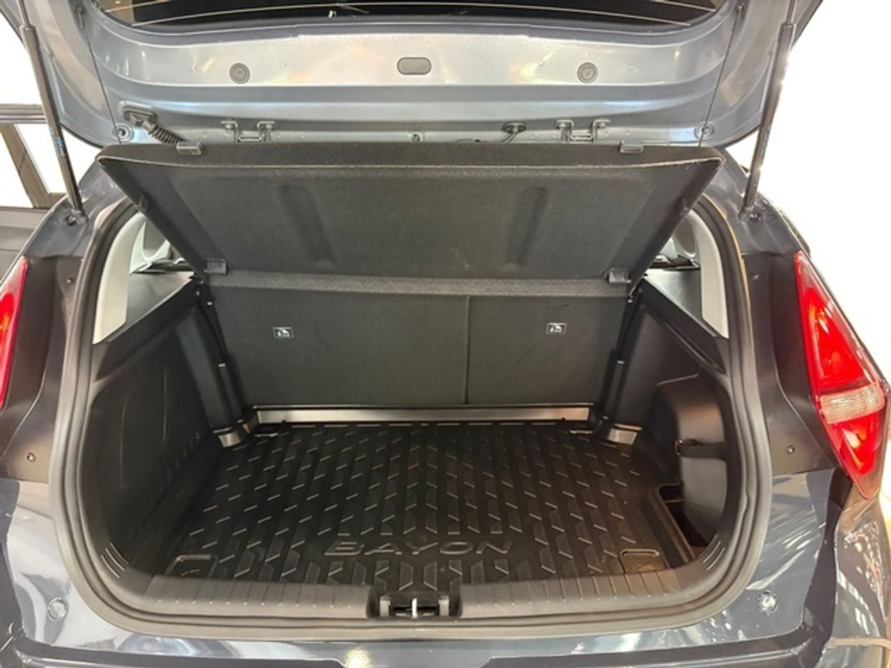 Hyundai Bayon 1.0 TGDI 48V Maxx DCT 74 kW (100 CV) - Foto 15