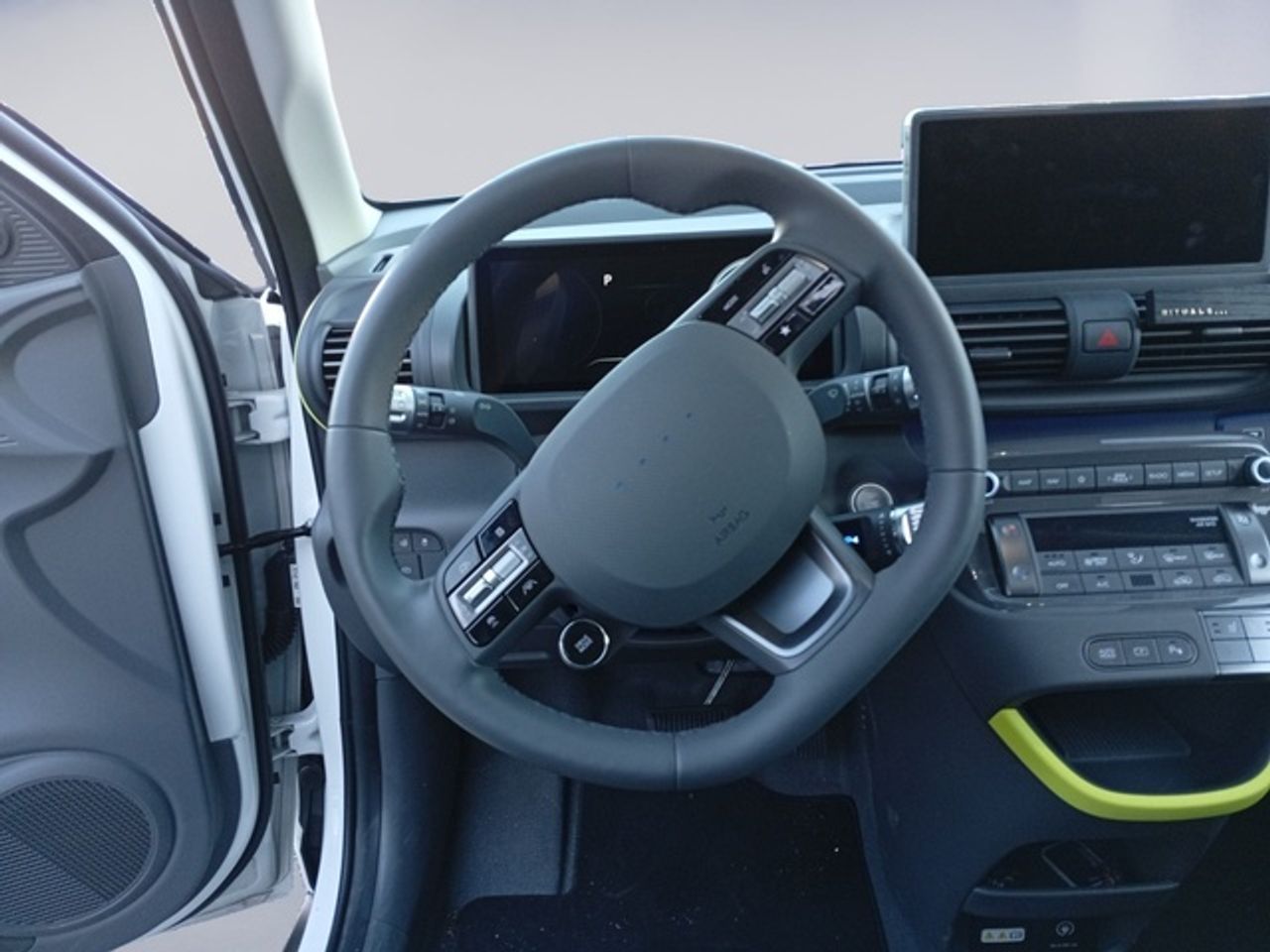 Hyundai Inster 49KWH Tecno Cross 85 kW (115 CV) - Foto 13