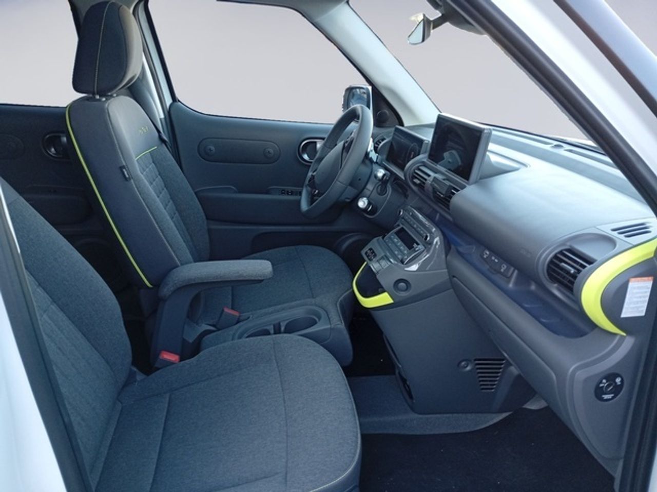 Hyundai Inster 49KWH Tecno Cross 85 kW (115 CV) - Foto 15