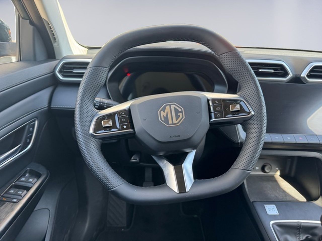 MG ZS 1.5 Comfort 85 kW (116 CV) - Foto 13