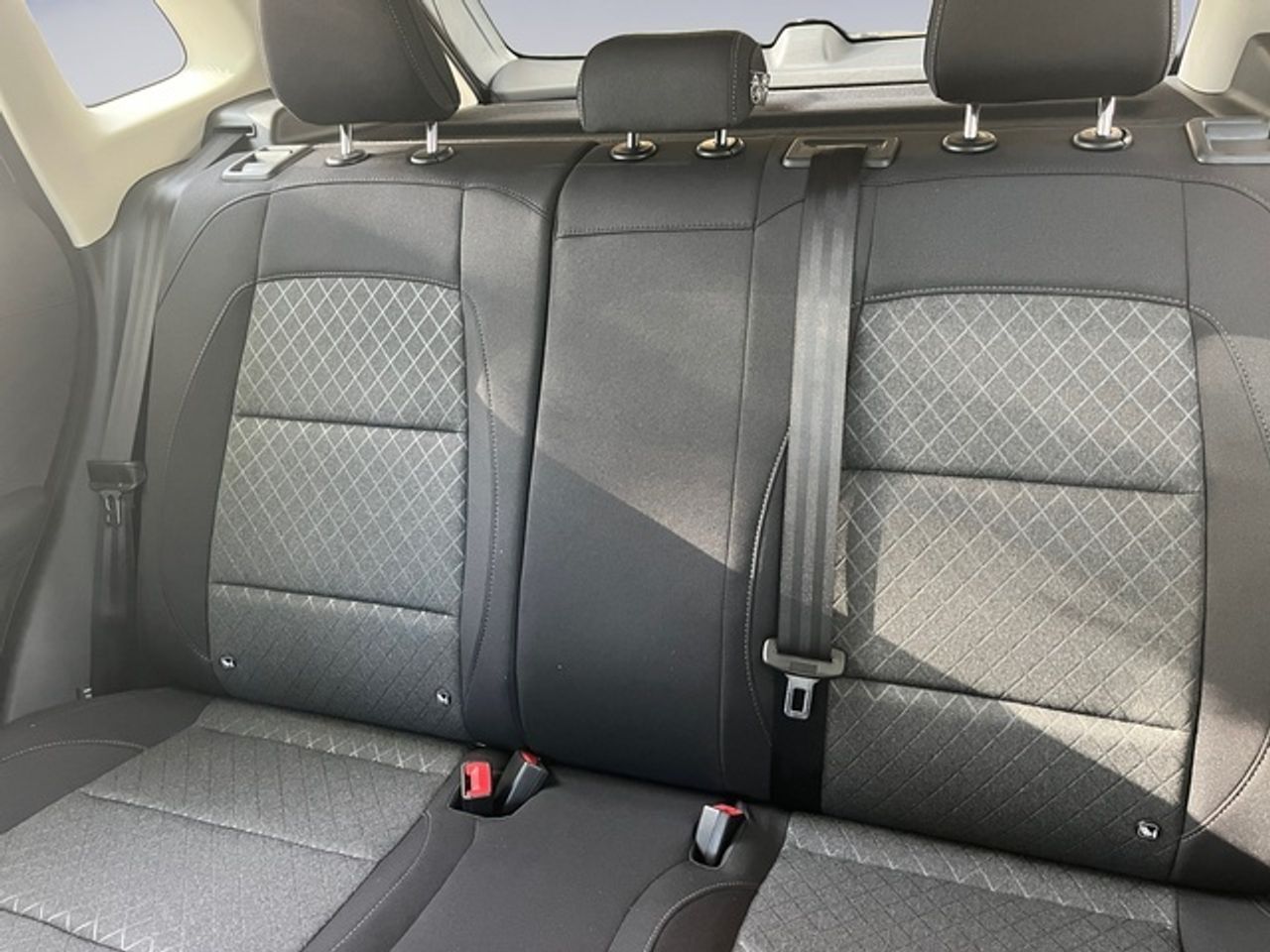 MG ZS 1.5 Standard 85 kW (116 CV) - Foto 14