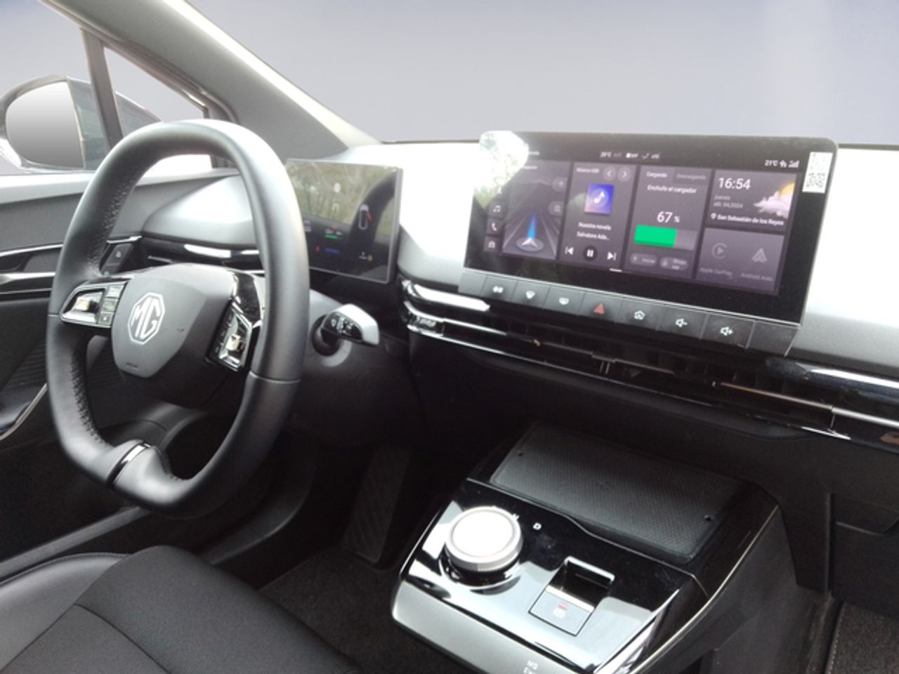MG MG4 64kWh Luxury 150 kW (204 CV) - Foto 8