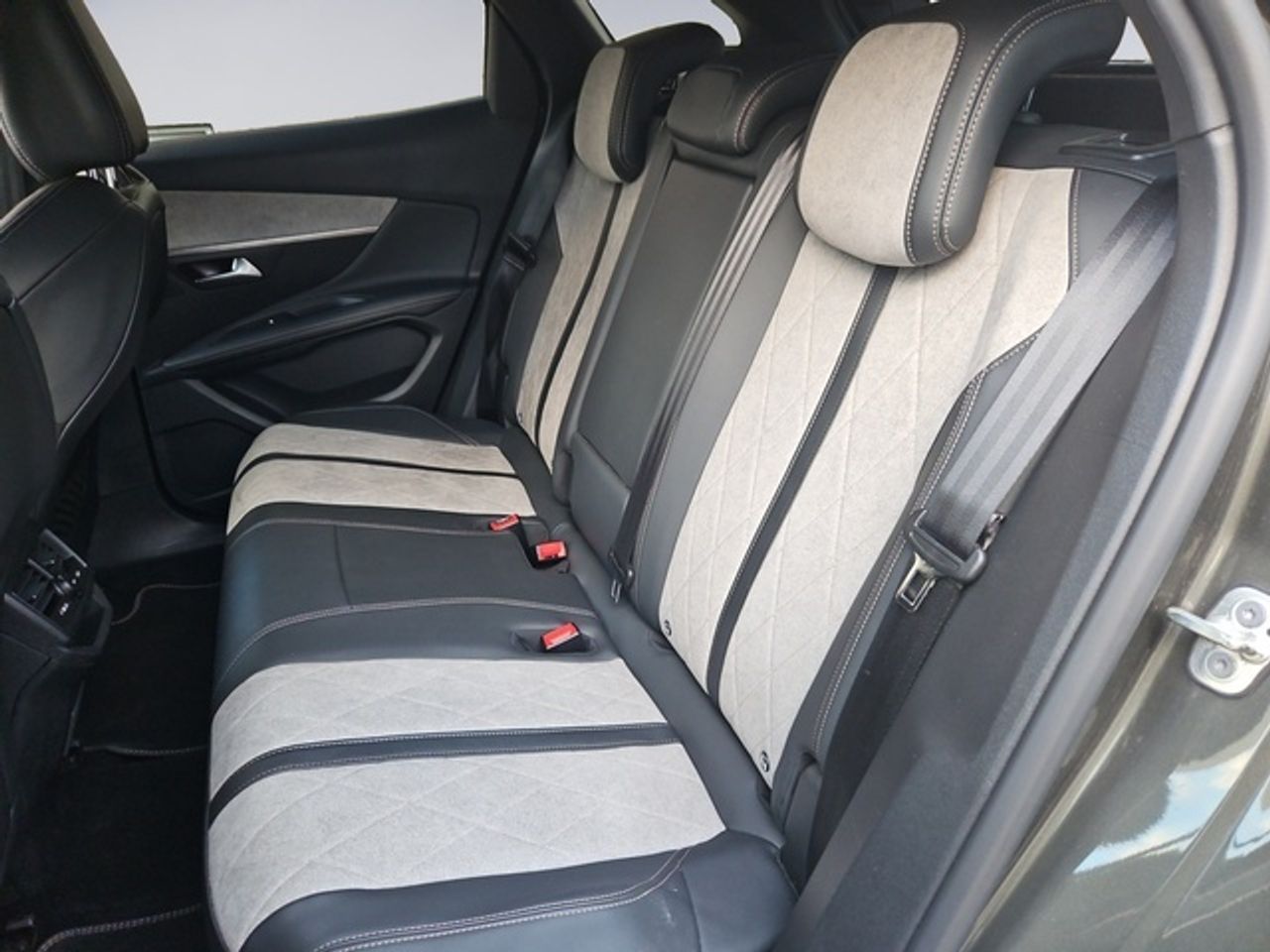 Peugeot 3008 Hybrid 300 GT e-EAT8 221 kW (300 CV) - Foto 14
