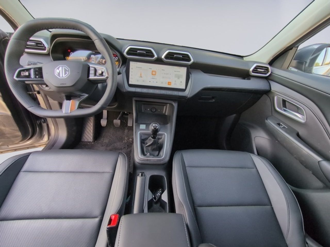 MG ZS 1.5 Comfort 85 kW (116 CV) - Foto 11