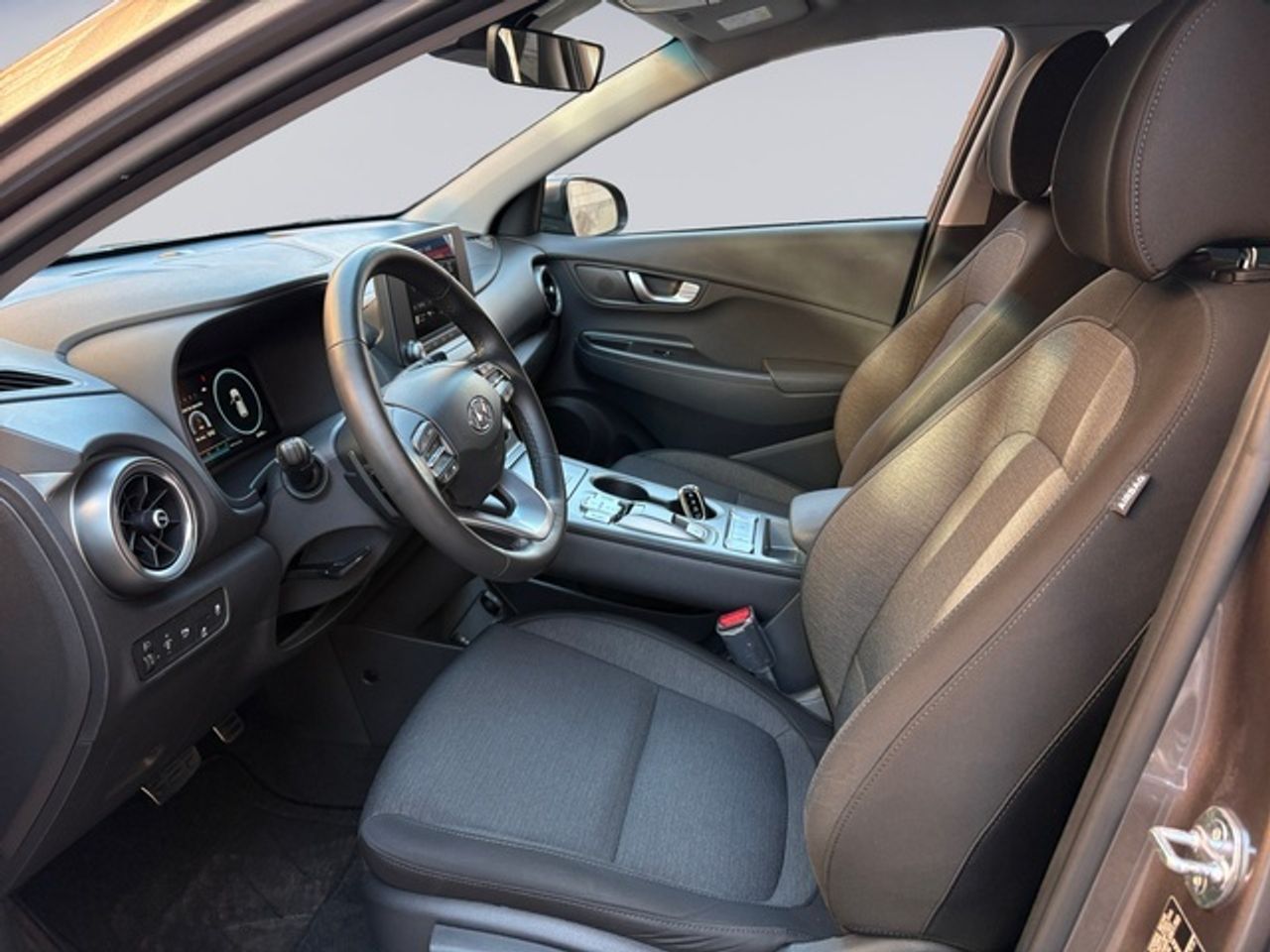 Hyundai Kona EV Maxx 100 kW (136 CV) - Foto 10