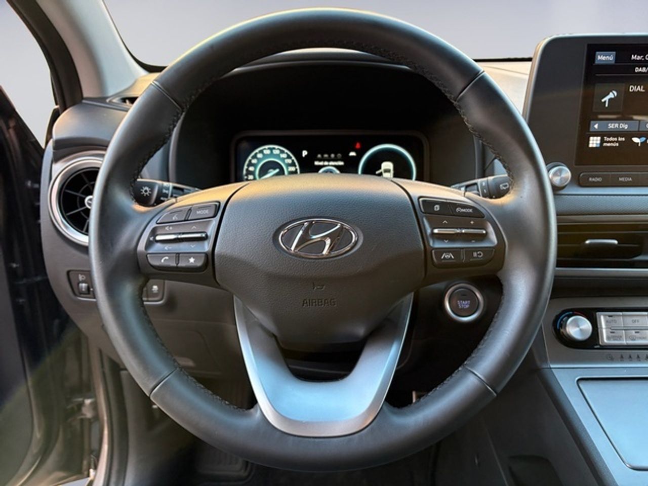 Hyundai Kona EV Maxx 100 kW (136 CV) - Foto 13