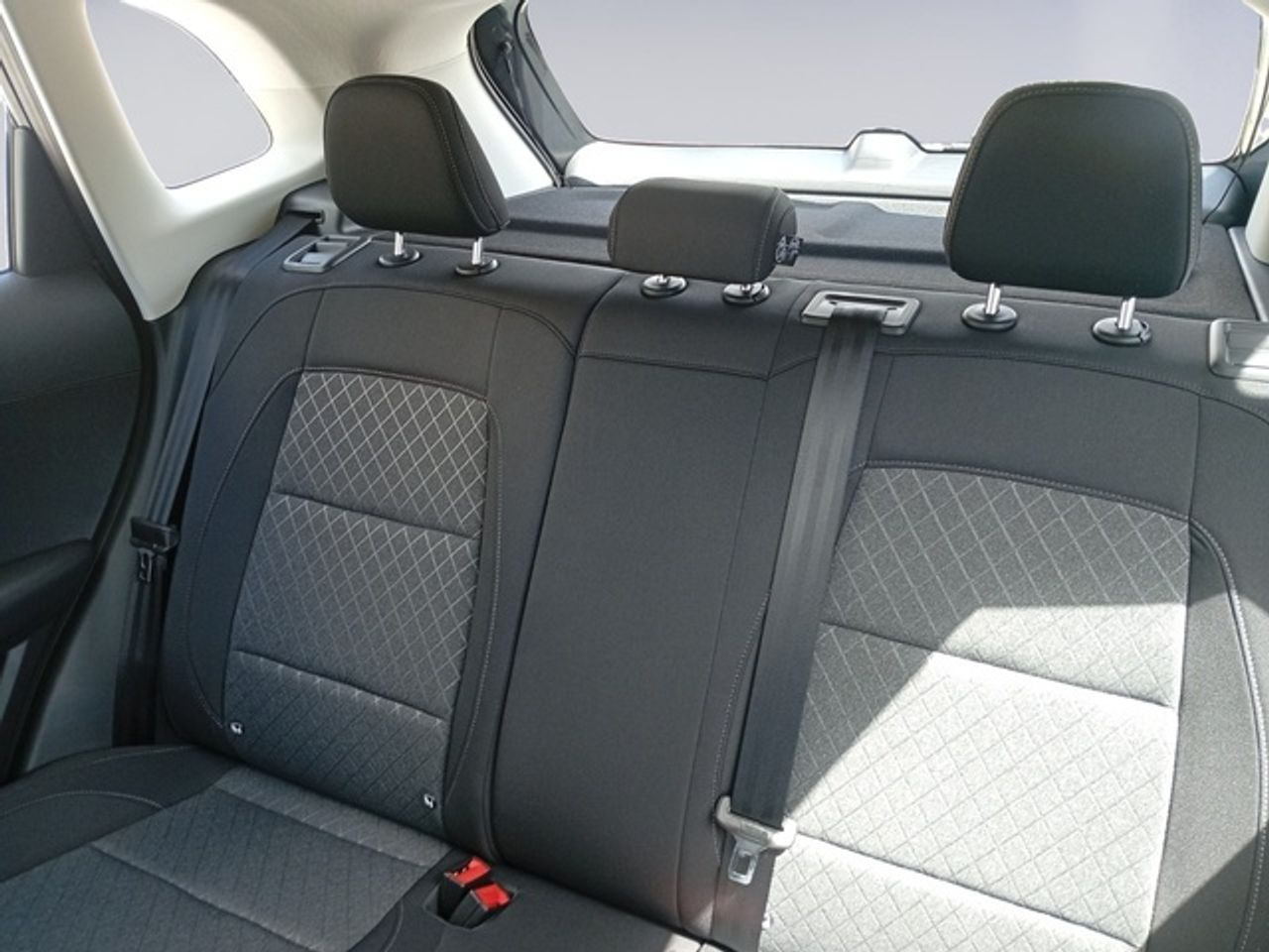 MG ZS 1.5 Standard 85 kW (116 CV) - Foto 14