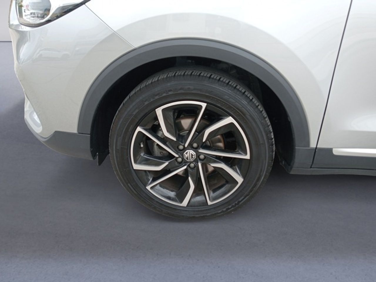 MG ZS 1.5 Luxury 78 kW (106 CV) - Foto 15