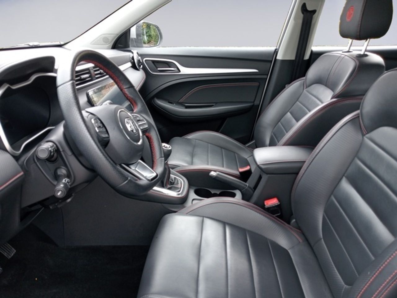 MG ZS 1.5 Luxury 78 kW (106 CV) - Foto 10